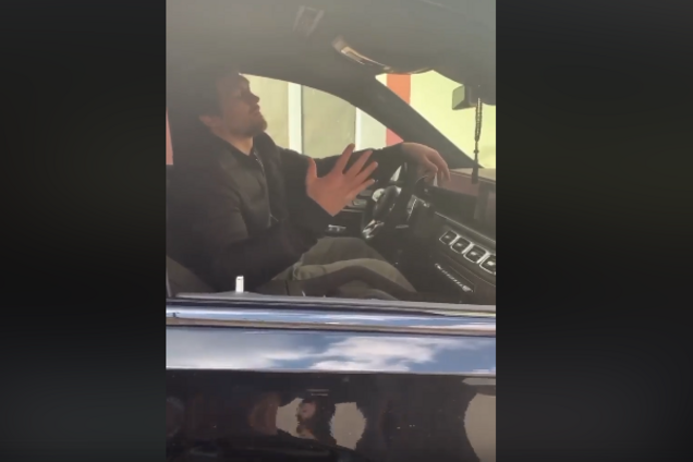 'Гопота': Усик влаштував понти перед українцями і був висміяний у мережі