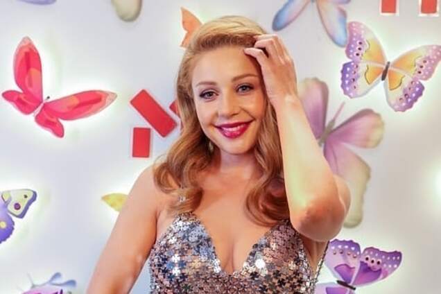 Тина Кароль беременна? Сеть озадачил ее округлившийся живот