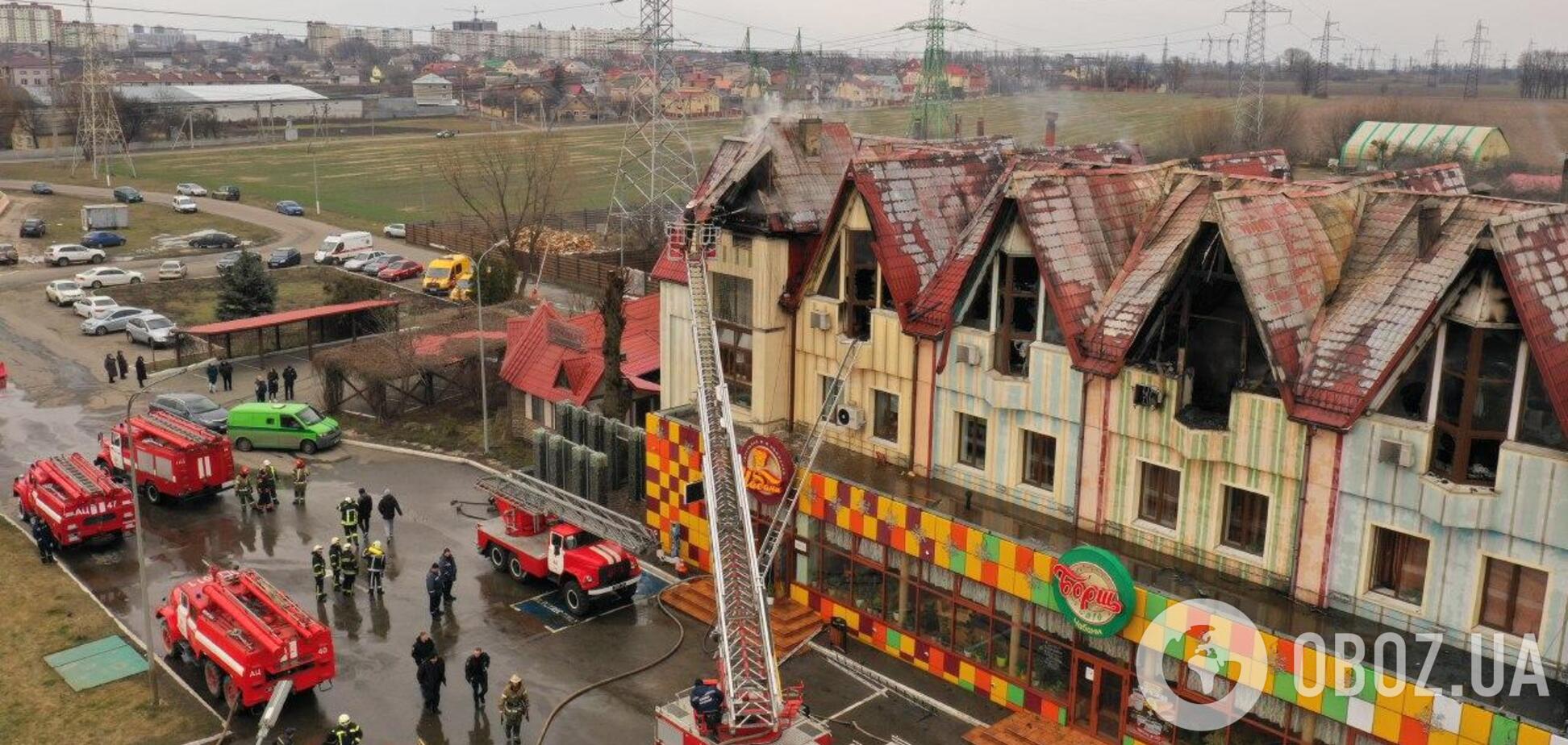 Под Киевом загорелся отель возле АЗС: все детали, фото и видео