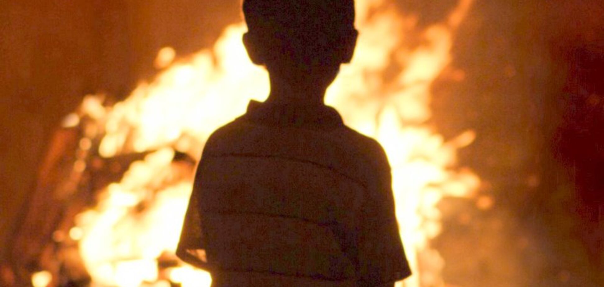На Днепропетровщине от отравления угарным газом погиб ребенок: фото с места ЧП