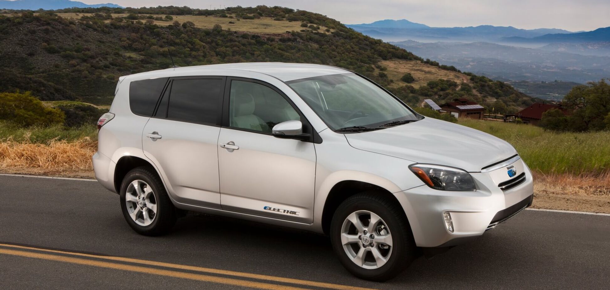 Даже Toyota: 20 электрокаров, которые интересуют украинцев