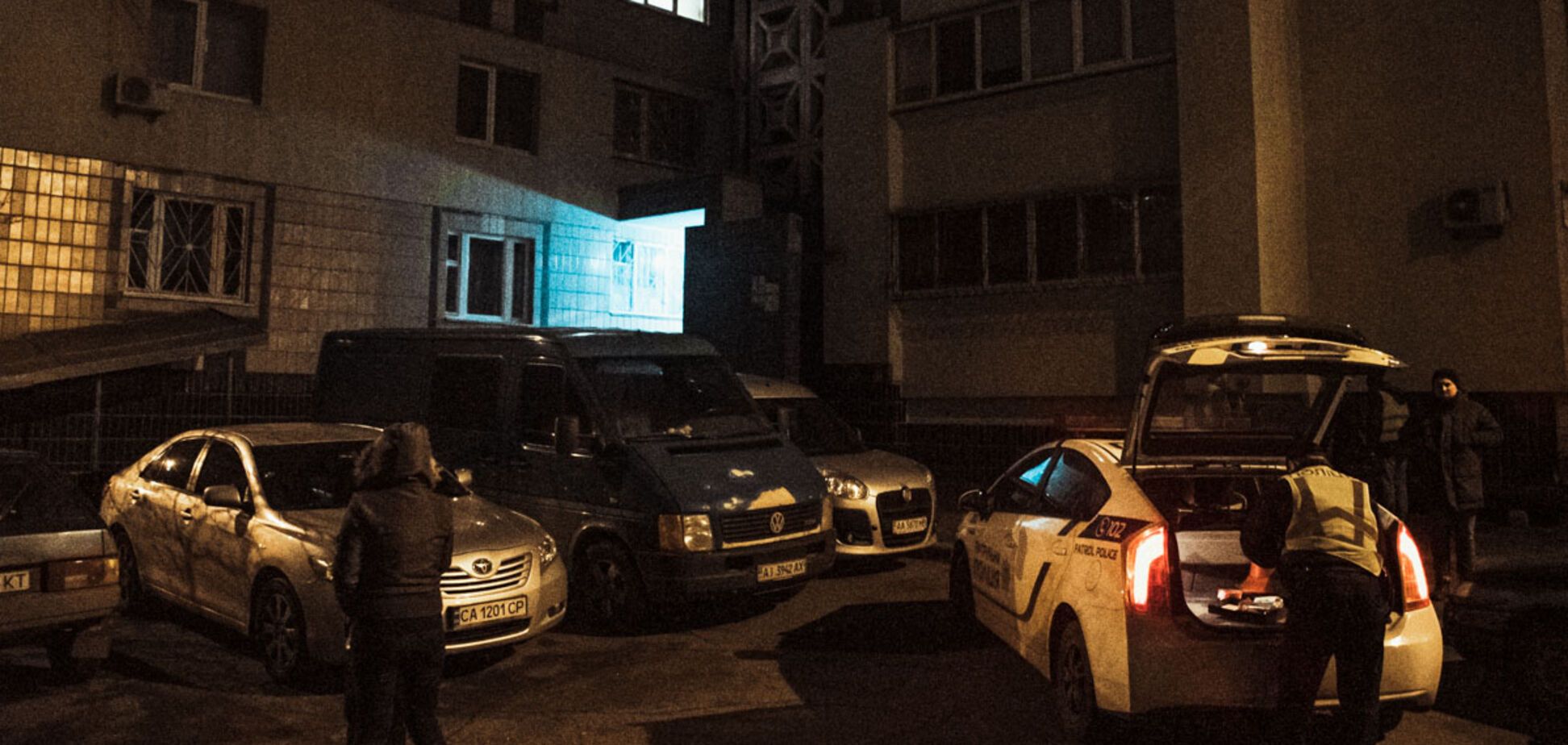 У Києві з вікна 16-поверхівки вистрибнув чоловік