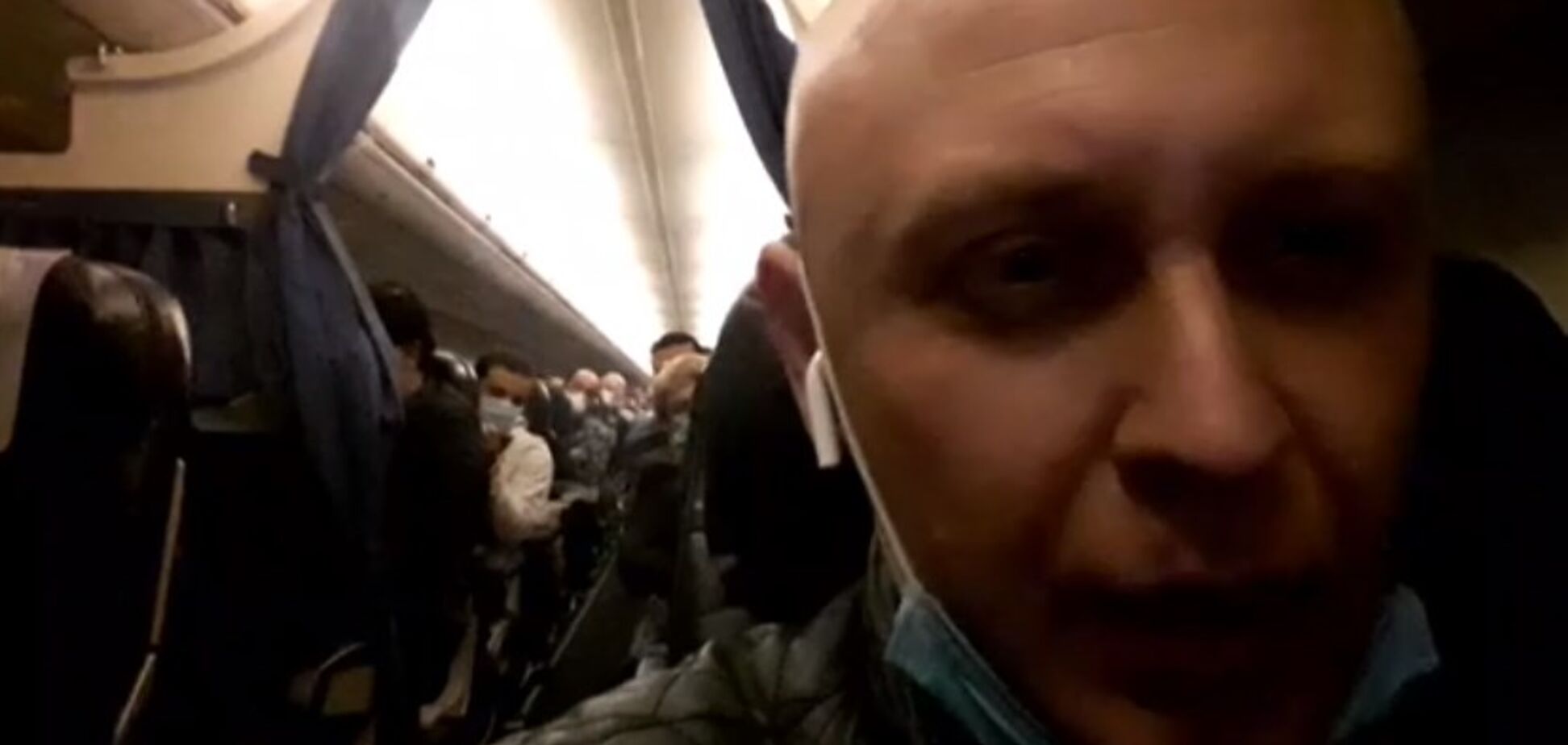 В Киев из Милана прибыл самолет с больными иностранцами: подробности