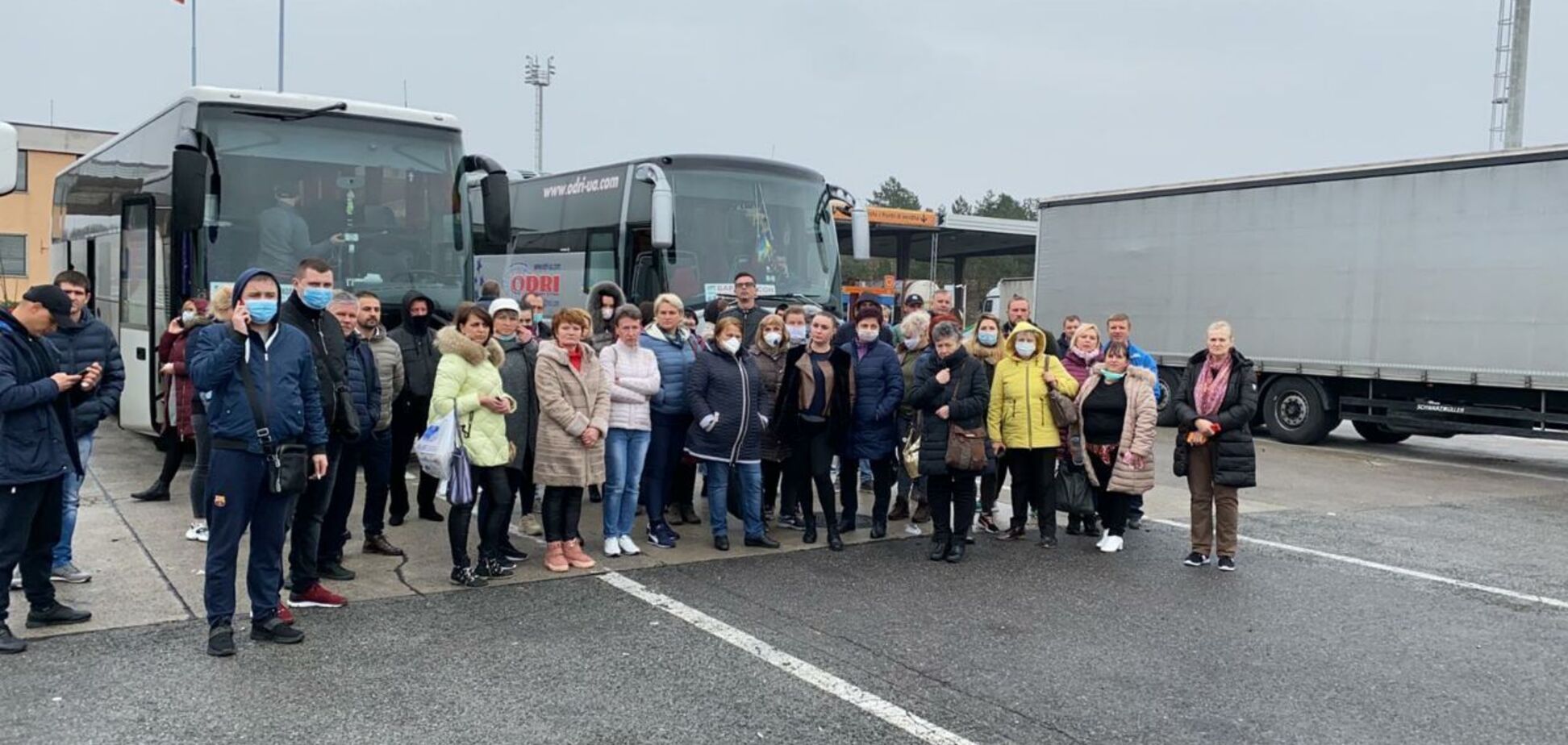 Українці застрягли на кордоні Словенії та Італії