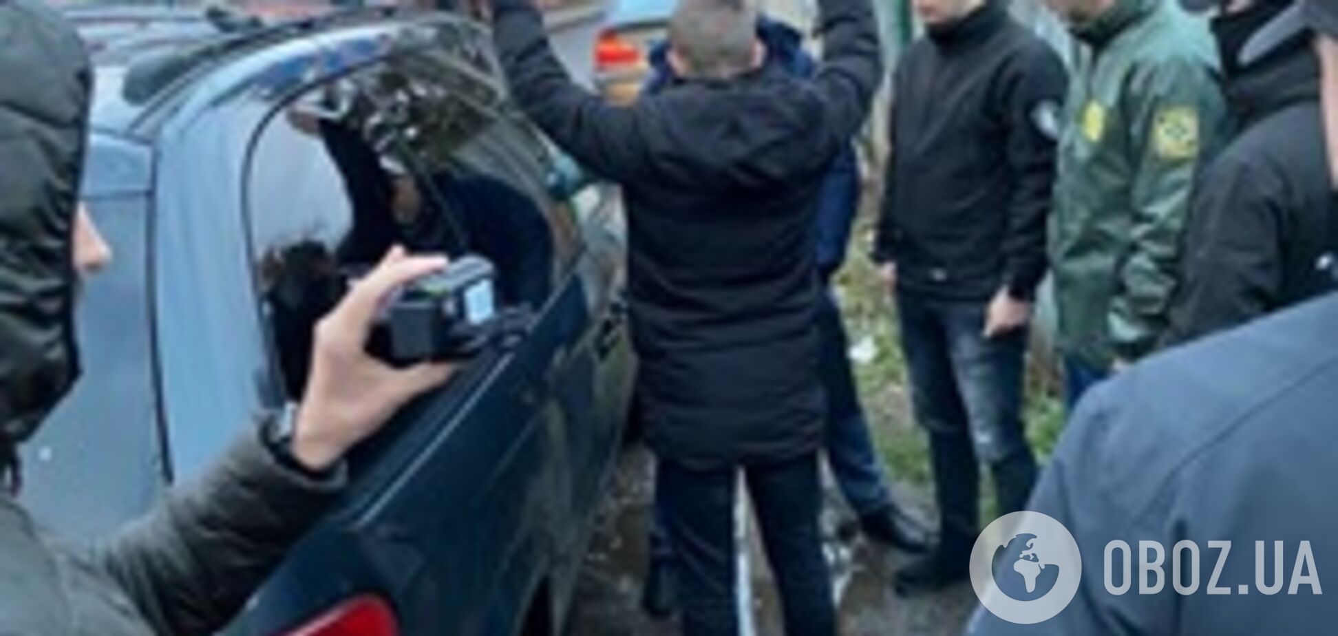 На Закарпатті затримали прикордонника за контрабанду сигарет