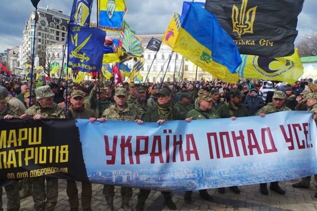 Ветерани прийшли до Зеленського скасовувати 'капітуляцію': чому домовленості з Путіним невчасні