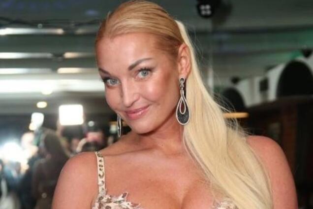 Волочкова публічно загнобила журналістку через сухий лід