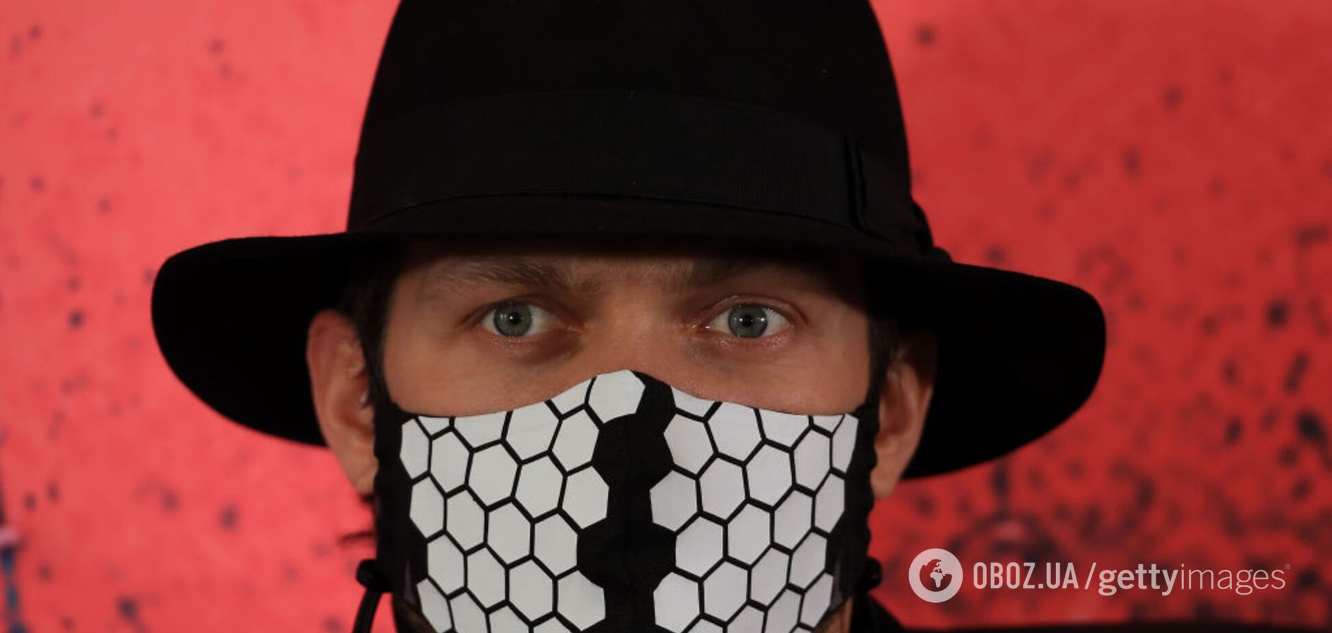 Усик признался, что заболел новым видом вируса – видеофакт