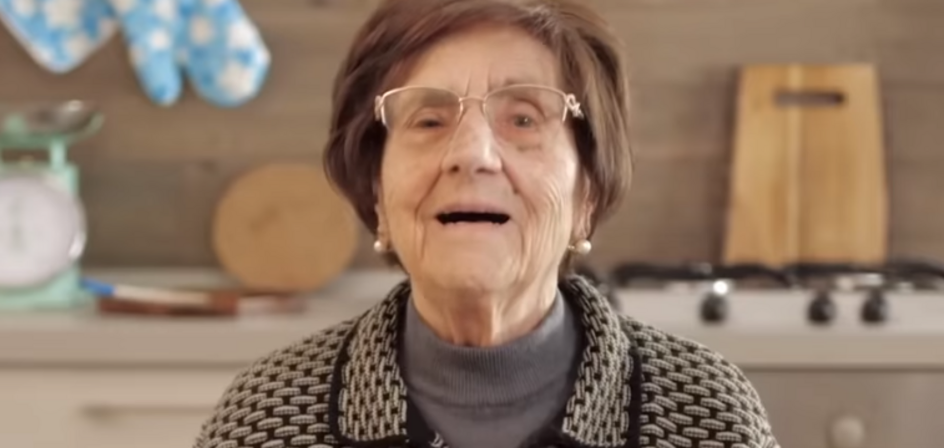Итальянская бабушка порвала сеть видео с советами против коронавируса