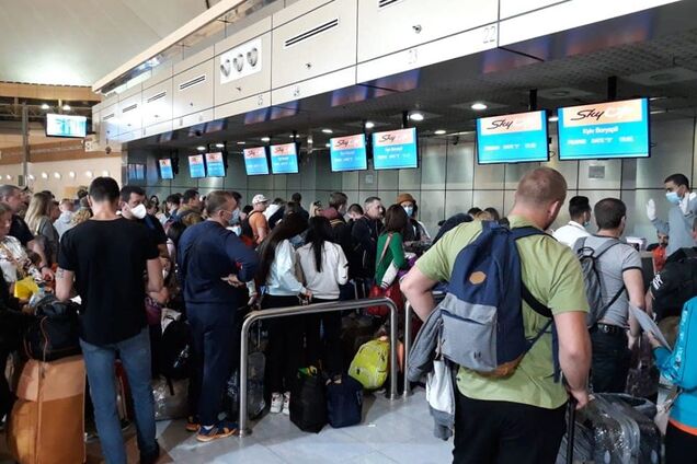 Повернулися 1,5 тис. українців: з Єгипту почалася масова евакуація