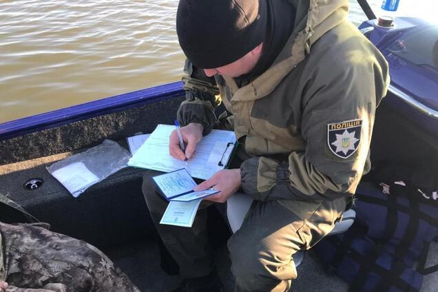 На Одещині річкові поліцейські влаштували погоню за п'яним човнярем