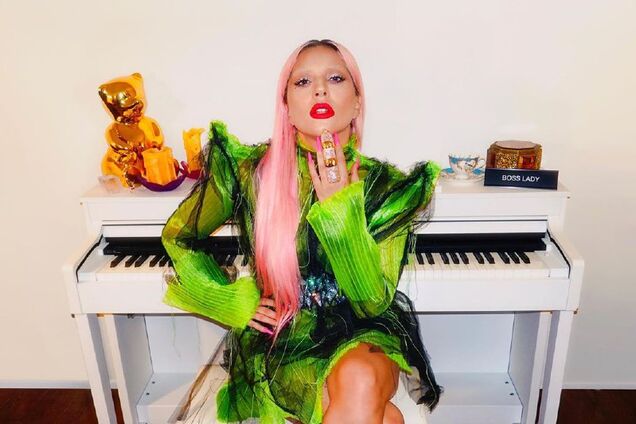 Lady Gaga снялась полностью голой для популярного журнала. Яркие фото