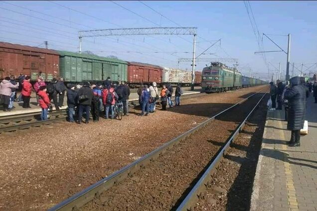 На Київщині під час карантину люди влаштували бунт