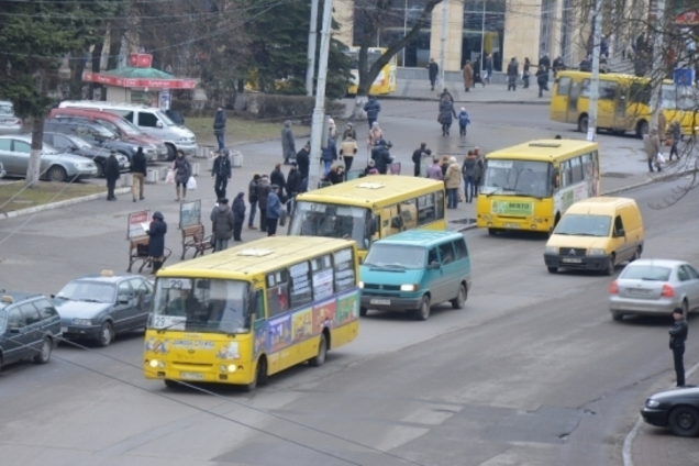 В Луцке остановили движение общественного транспорта