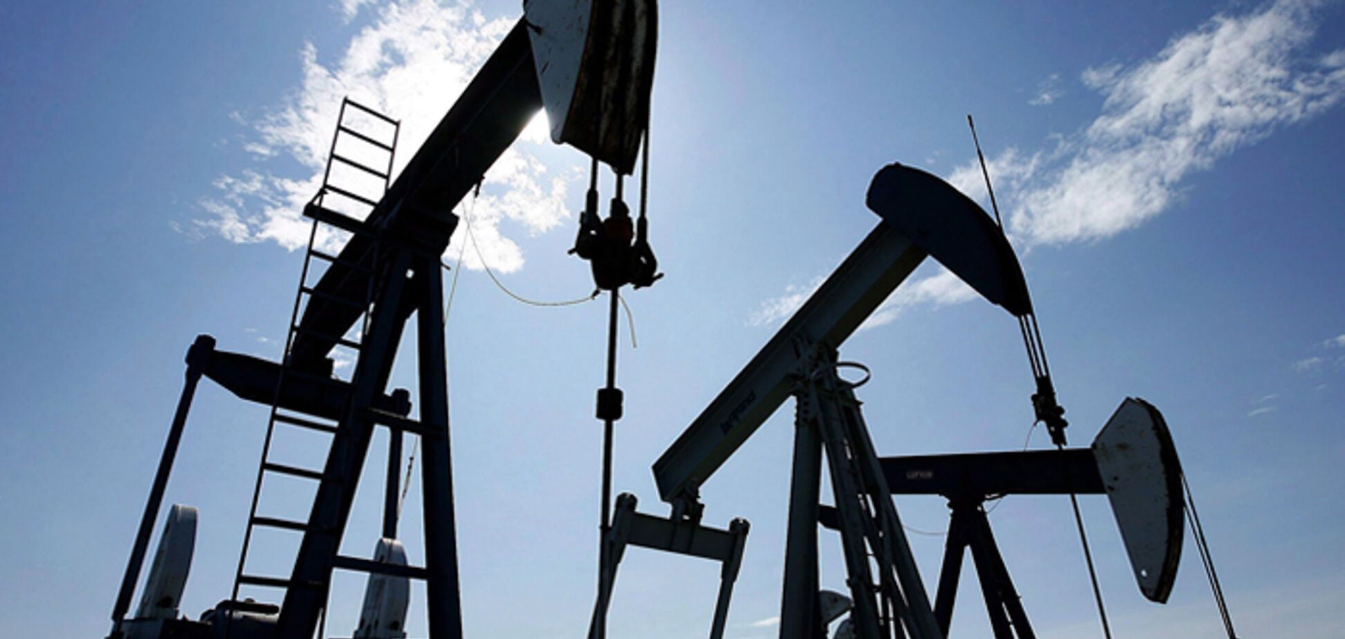 Нефть снова дешевеет после непродолжительного роста цен