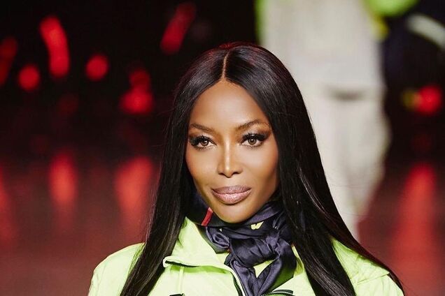 49-річна Кемпбелл показала архівне фото в білизні