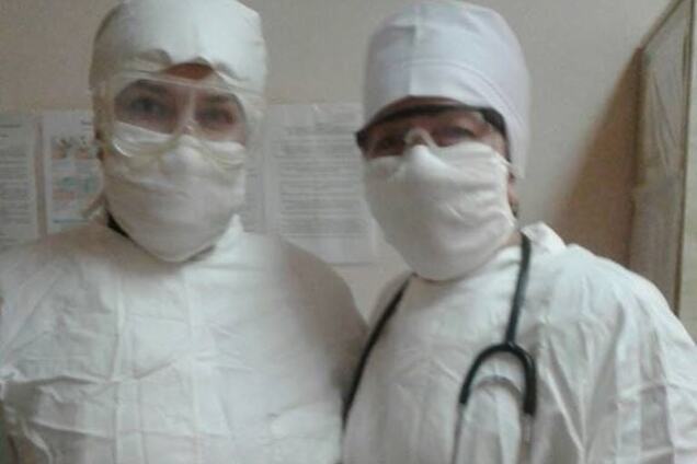 Замість захисних костюмів - старі радянські халати: так виглядають лікарі майже по всій Україні