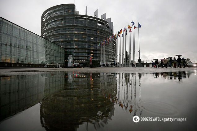 Европарламент срочно соберется из-за пандемии коронавируса
