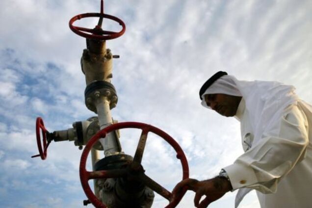 Падение цен на нефть ударило по Саудовской Аравии: стали известны потери