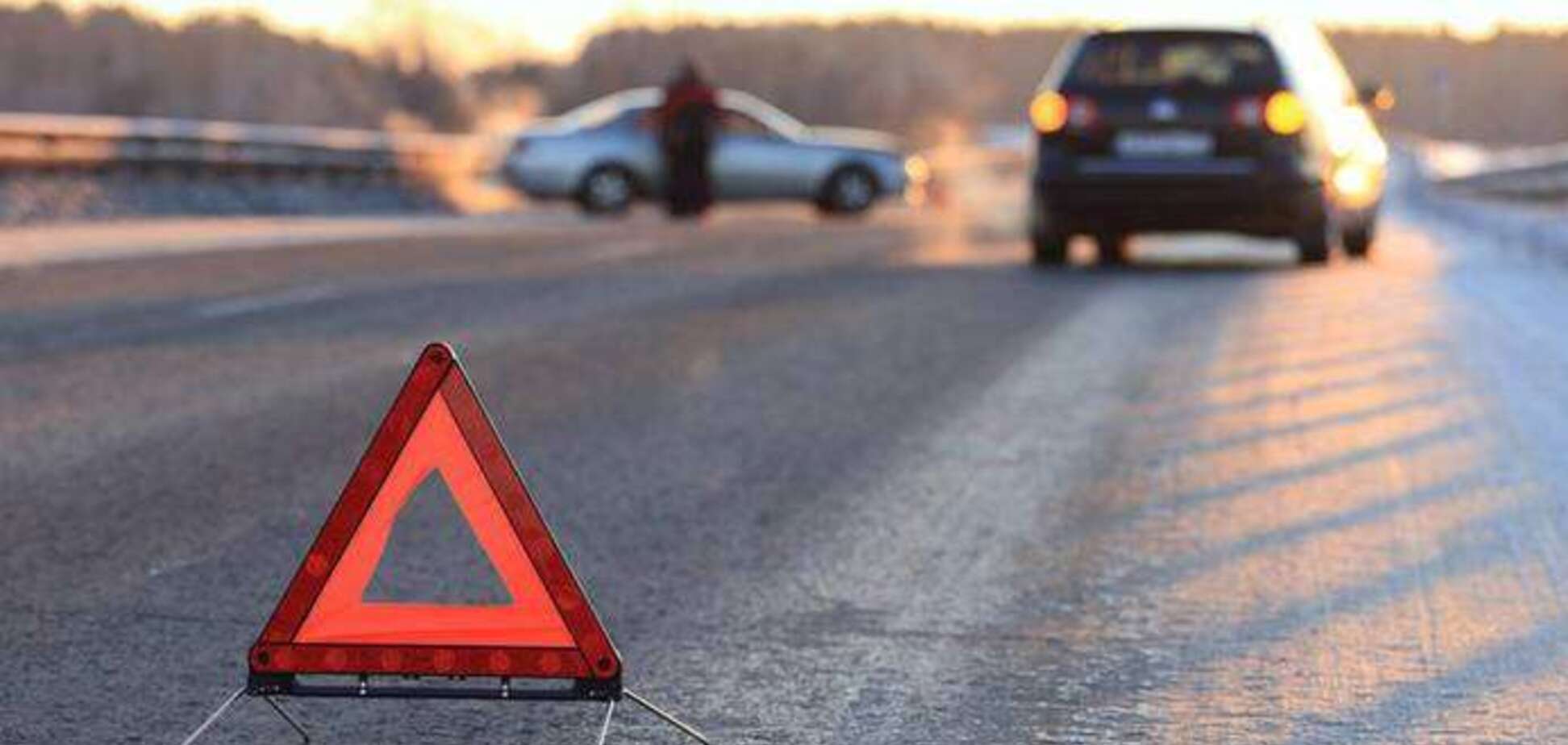 На трассе Харьков-Днепр в тройном ДТП погиб мужчина. Фото