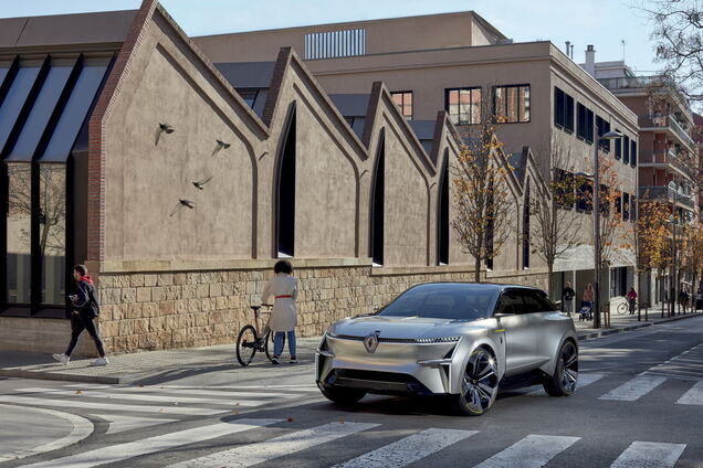 Електричний кросовер Renault може змінювати розміри і проїхати 700 км