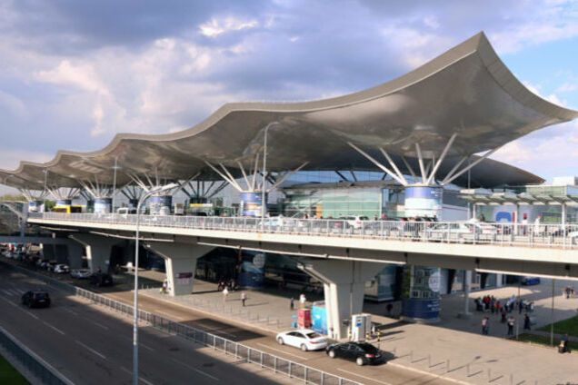 "Борисполь" закрыл один из терминалов: появилось фото из аэропорта на карантине
