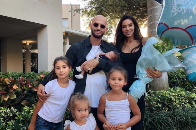 Джиган и Самойлова с детьми