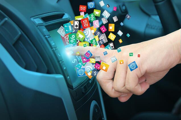 Использование Apple CarPlay и Android Auto опасно для жизни