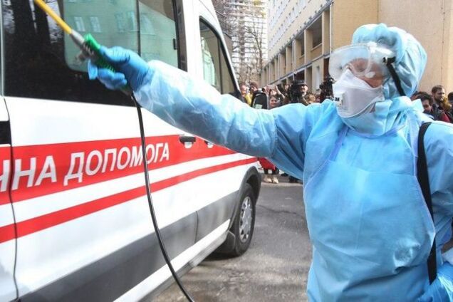 Власть в Украине слабая, но сами украинцы – герои