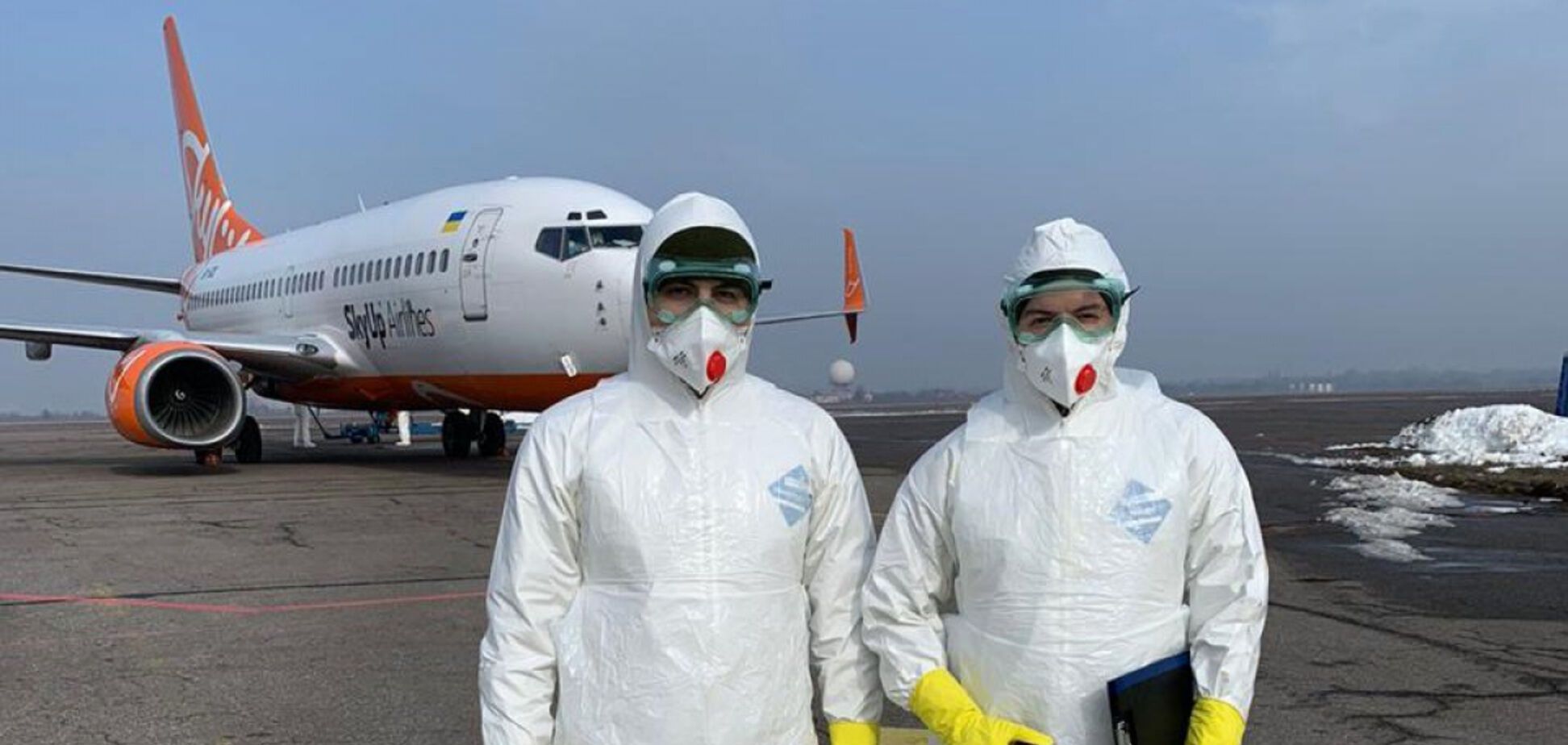 В Украину прибыл борт с эвакуированными гражданами из Парижа