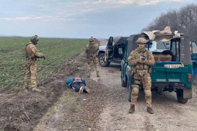 На Харьковщине разоблачили схему военной контрабанды в Россию