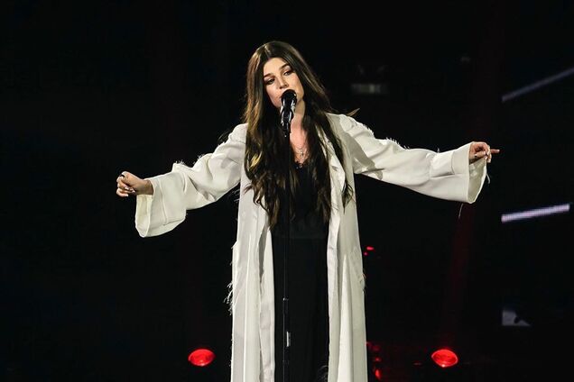 Уборщица восхитила исполнением хита Бумбокс на 'Голосі Країни'