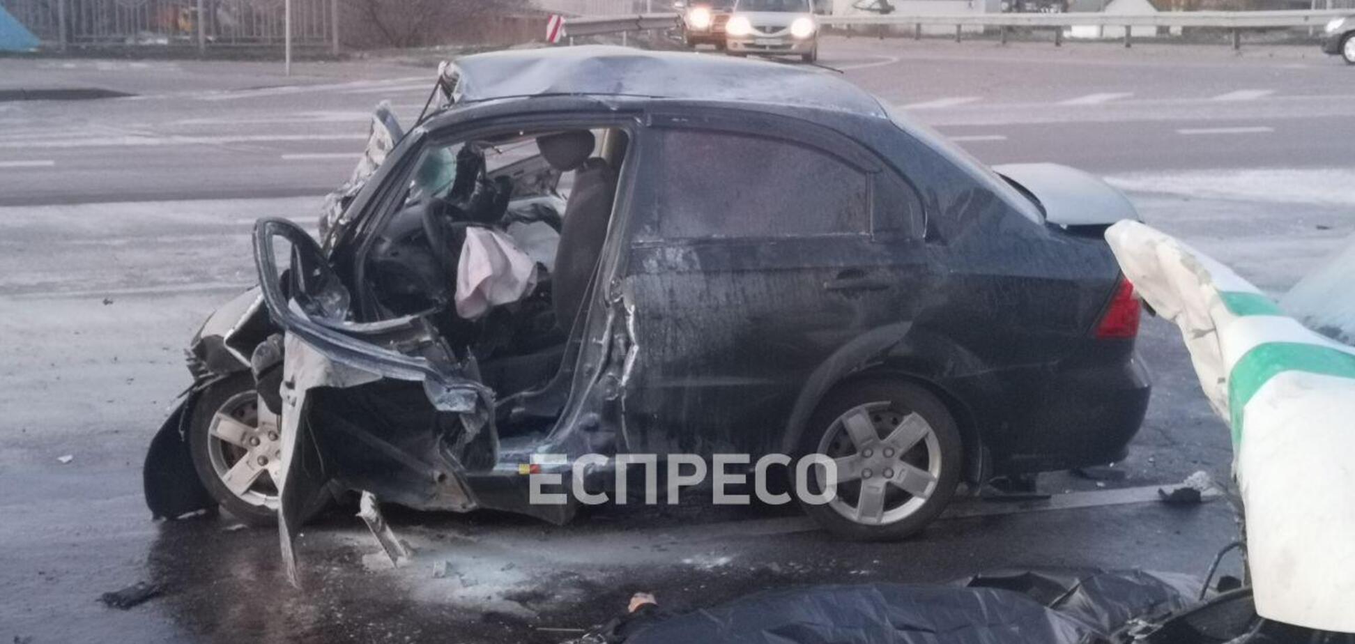 В Киеве в ДТП с инкассаторским авто погибли два человека