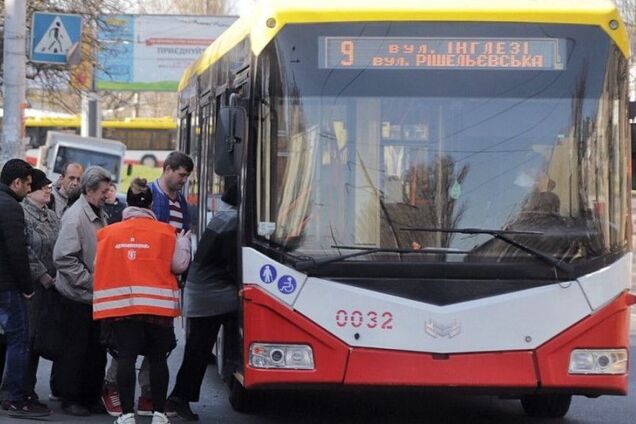 В Одессе транспорт будет работать в условиях ЧС