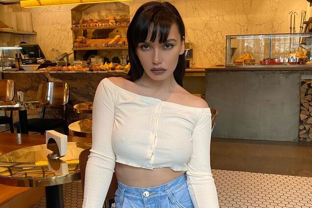 Напівголу Серябкіну розгромили через зайву вагу