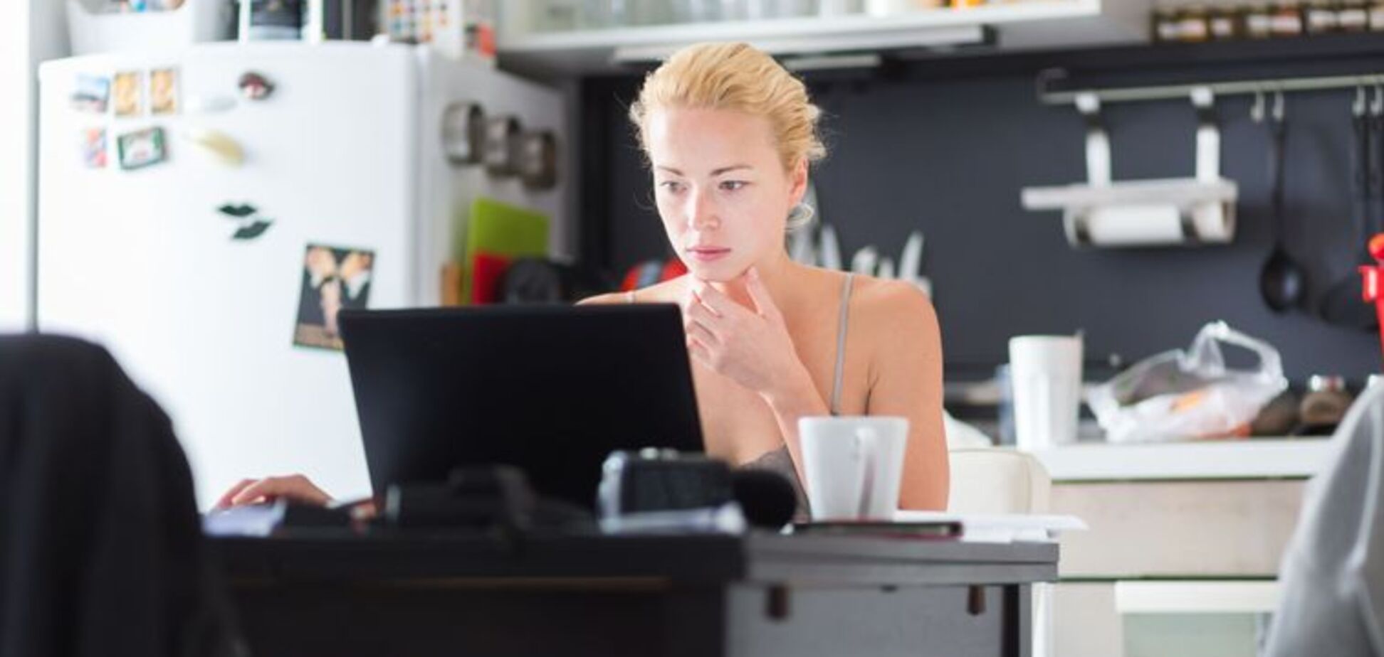 На счетах ноль. Чем платить зарплату? Мистер Фикс, у нас есть план?