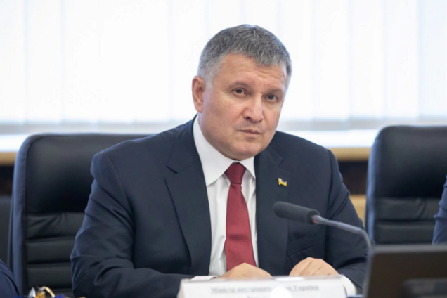 Аваков запропонував екстраординарні заходи проти економічної кризи