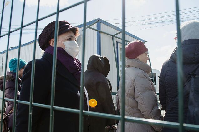 Больницы переполнены: террористов "Л/ДНР" поймали на лжи о коронавирусе