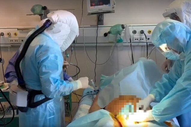 Як у Києві рятують хворих на коронавірус: з'явилося відео з палати 'інфекційки'