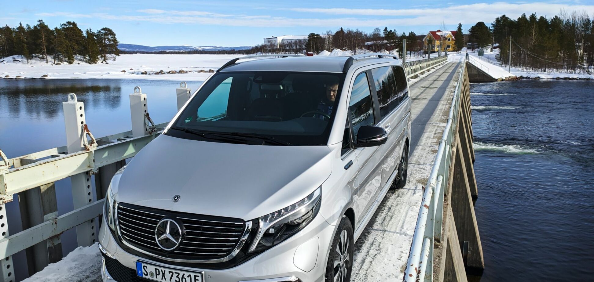 30-градусный мороз не смог сломать новый электромобиль Mercedes