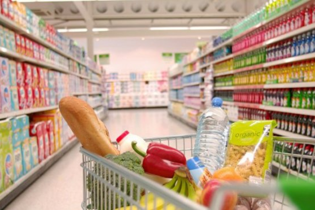 Захмарні ціни в київських магазинах: АМКУ відкрив справу проти постачальників