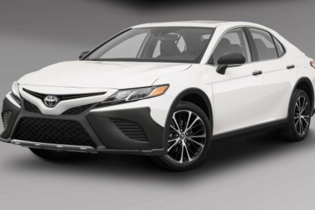 Toyota Camry превратилась в кроссовер, став идеальным авто для украинских дорог