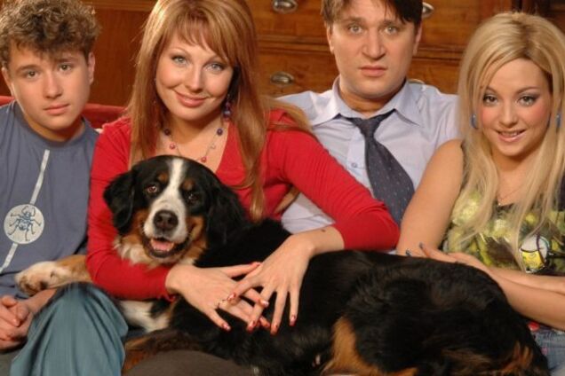 Семейка Букиных: как изменились звезды сериала 'Счастливы вместе'