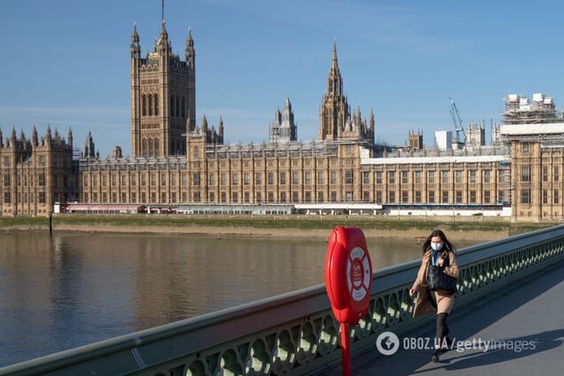 У Британії за допомогою телефону визначили 6,6 млн можливих хворих на коронавірус