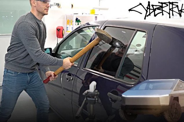 Старый VW Golf оказался крепче хвалёного Tesla Cybertruck. Видео