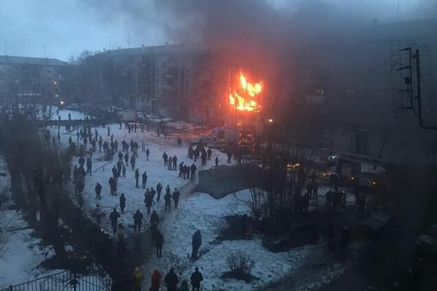У Магнітогорську вибухнула багатоповерхівка: загинуло двоє людей. Фото і відео