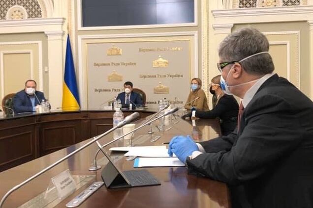 Порошенко окреслив план для подолання наслідків пандемії