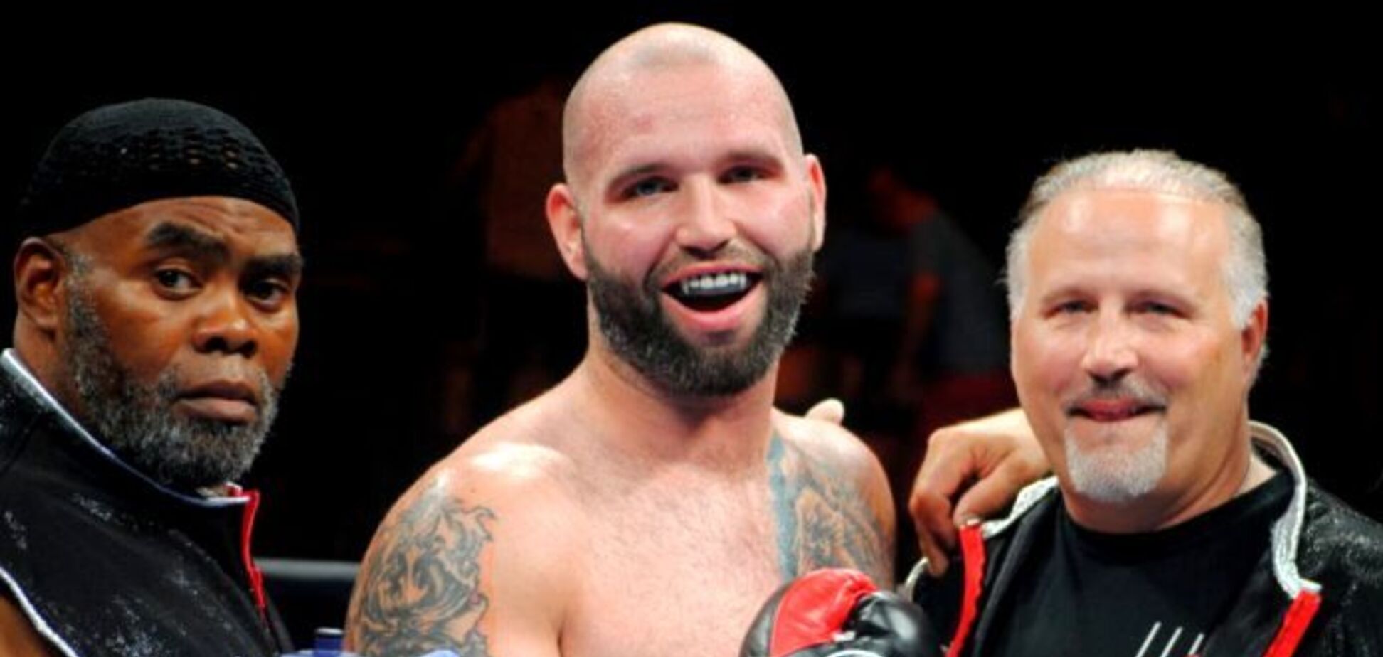 Неначе переїхала вантажівка: відомий боксер розповів про симптоми коронавірусу