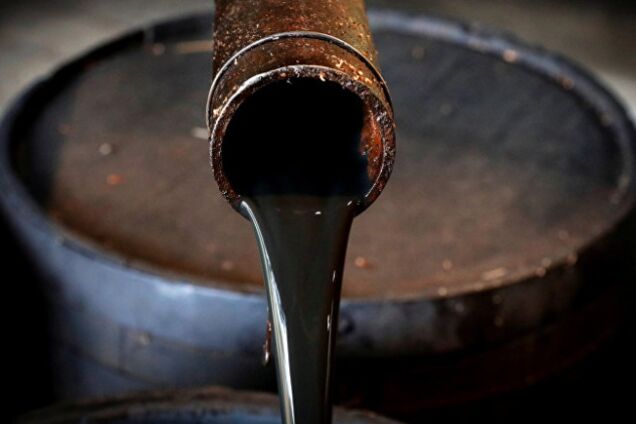 "Світ не може проковтнути зараз стільки нафти": експерт розповів про наслідки кризи