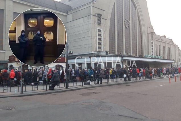З київського вокзалу до Москви евакуювали сотні росіян. Фото і відео